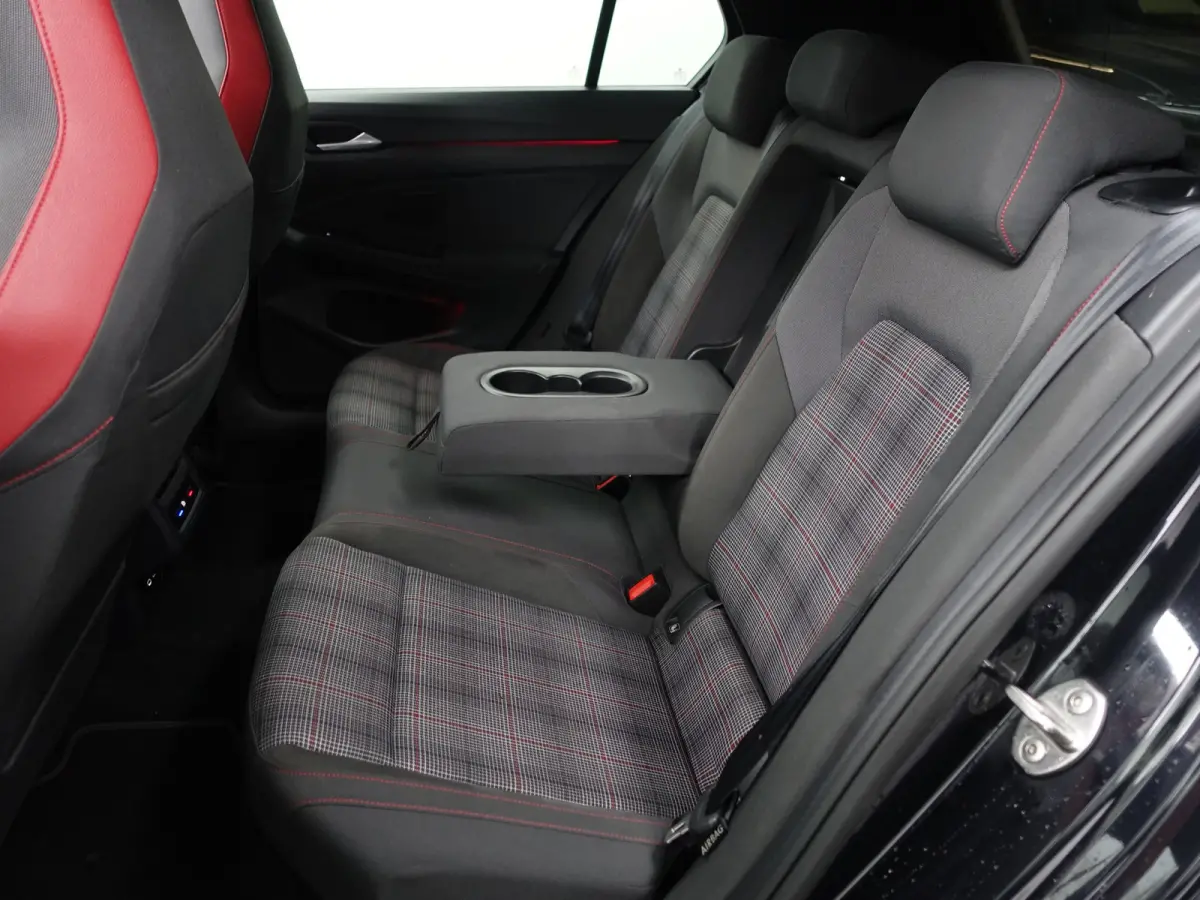 2.0 TSI GTI Aut- Panoramadak, Harman Kardon, Head Up, Stuur/Stoelverwarming, Sfeerverlichting