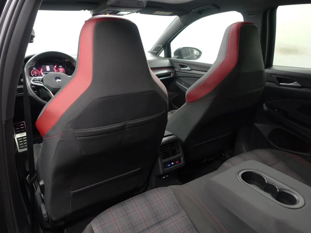 2.0 TSI GTI Aut- Panoramadak, Harman Kardon, Head Up, Stuur/Stoelverwarming, Sfeerverlichting