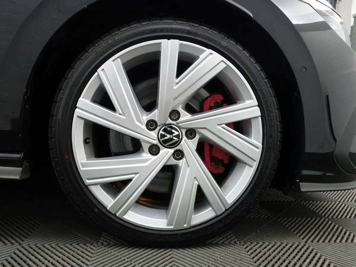 2.0 TSI GTI Aut- Panoramadak, Harman Kardon, Head Up, Stuur/Stoelverwarming, Sfeerverlichting