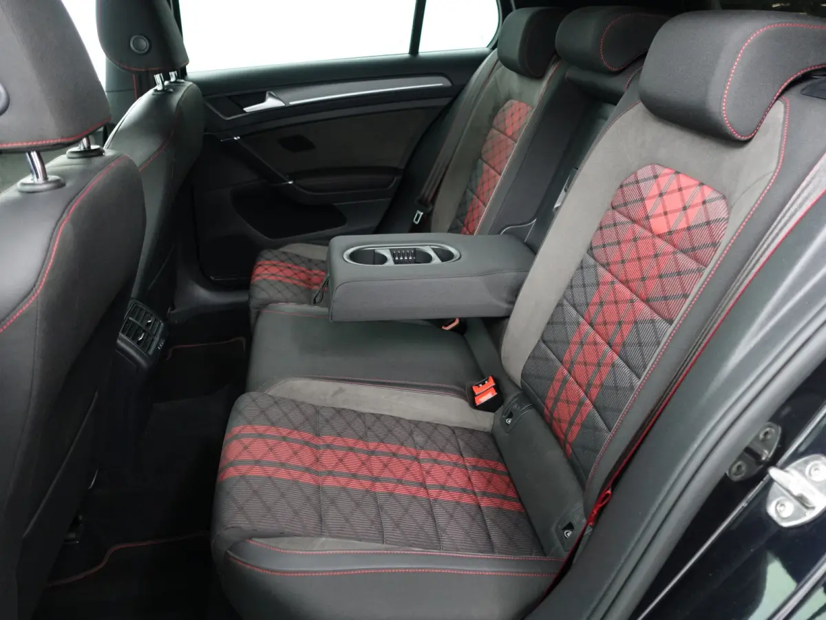 2.0 TSI GTI TCR Aut- Panoramadak, Xenon Led Matrix, Dynamic Select, Keyless, Sfeerverlichting, Ada Cruise