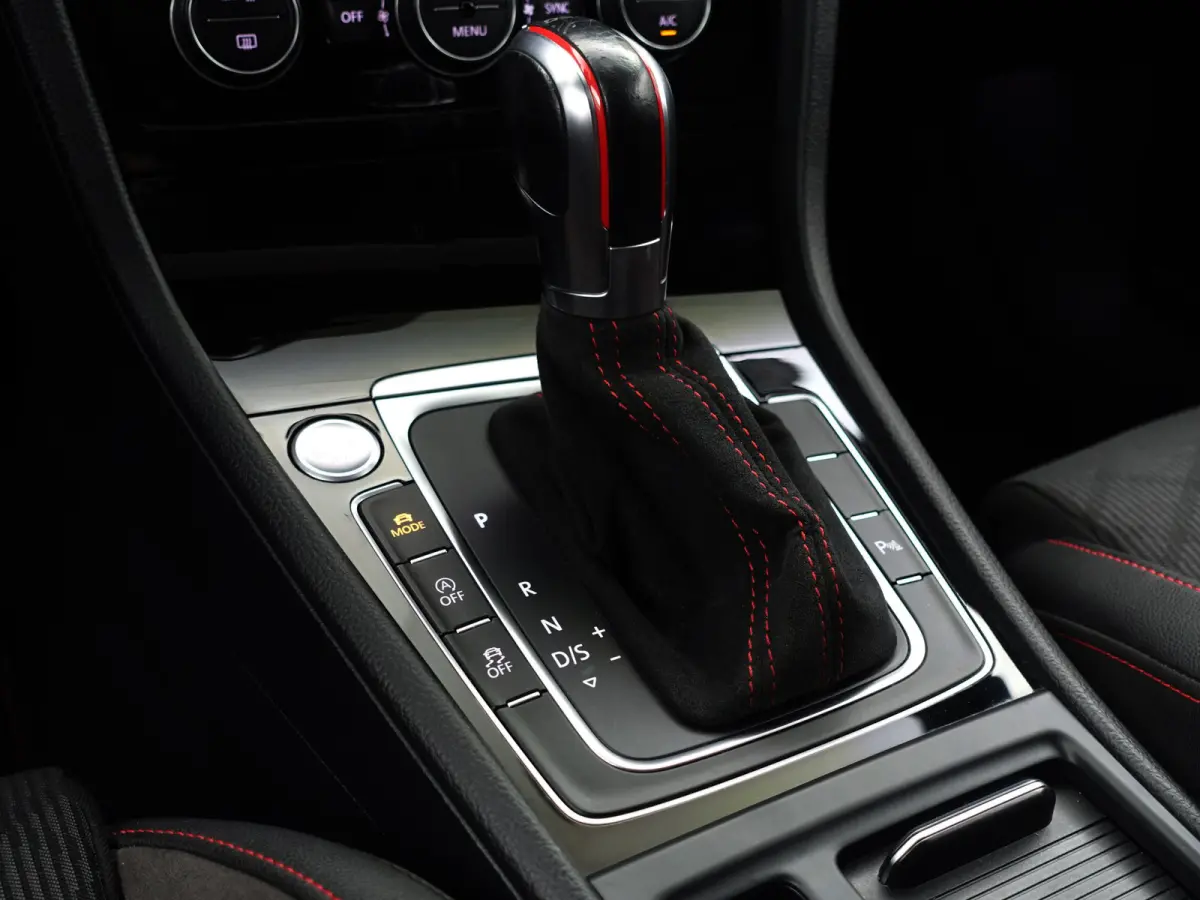 2.0 TSI GTI TCR Aut- Panoramadak, Xenon Led Matrix, Dynamic Select, Keyless, Sfeerverlichting, Ada Cruise