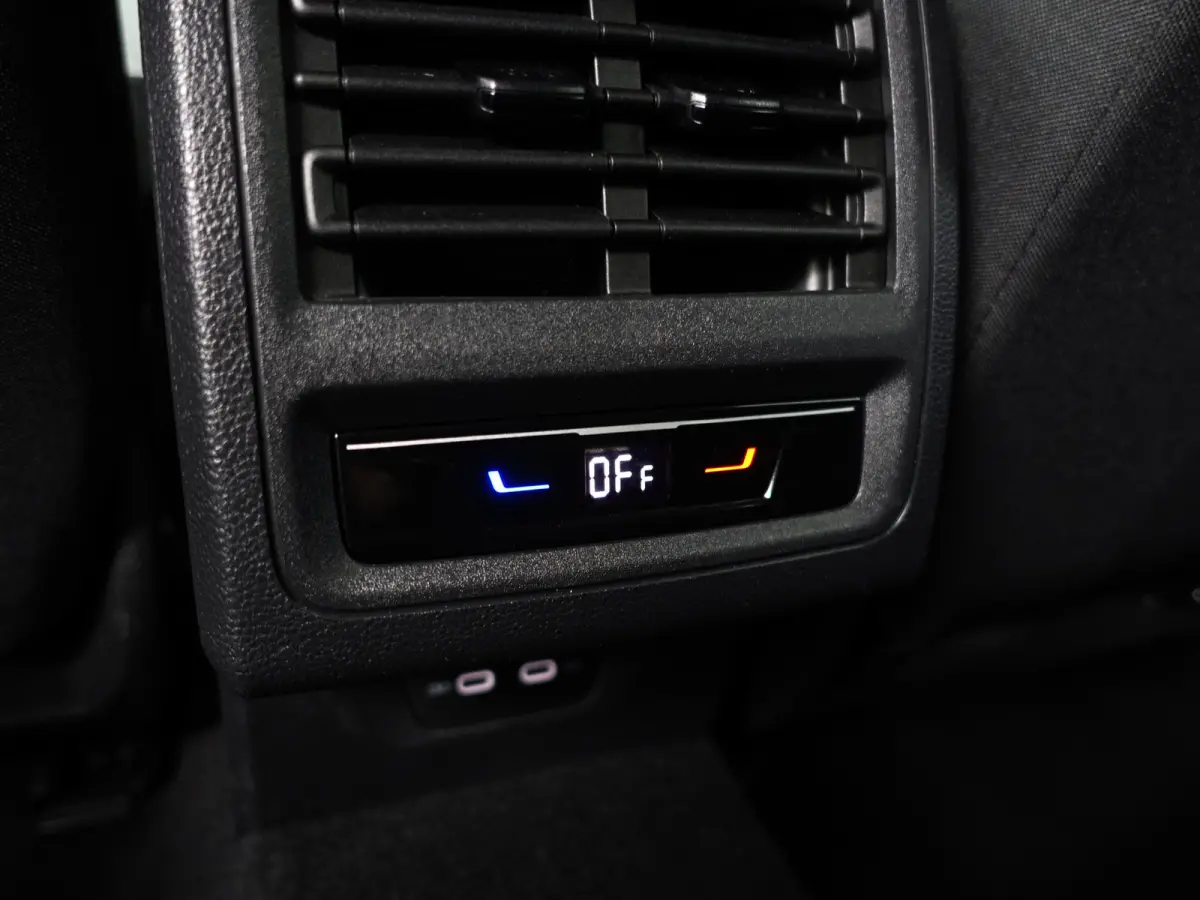 1.5 TSI 24dkm, Sfeerverlichting, CarPlay, Android Auto, Keyless, Dynamic Select, IQ Led, Privacy Glass