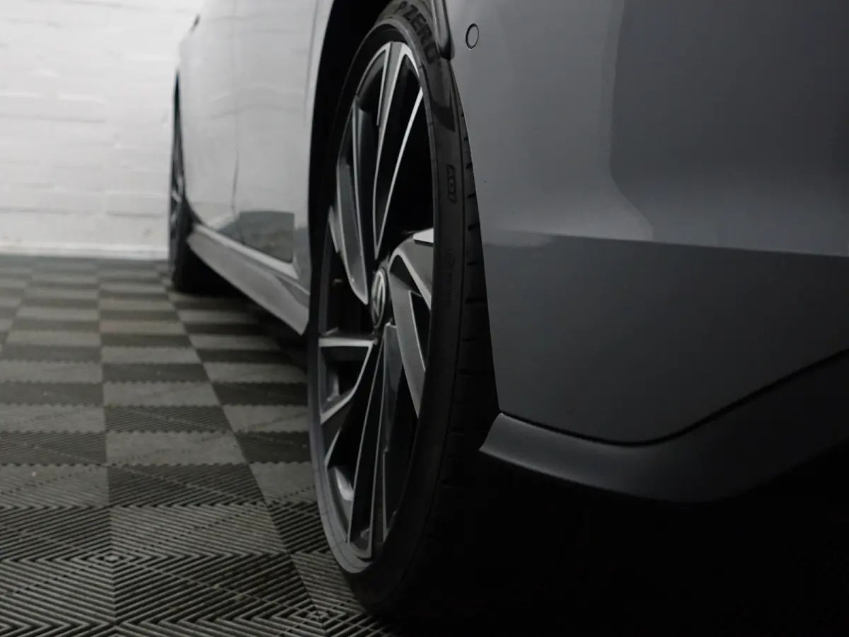 2.0 TSI GTI Clubsport Aut- Panoramadak, Harman Kardon, Sfeerverlichting, Stuur/Stoelverwarming, Xenon Led Matrix