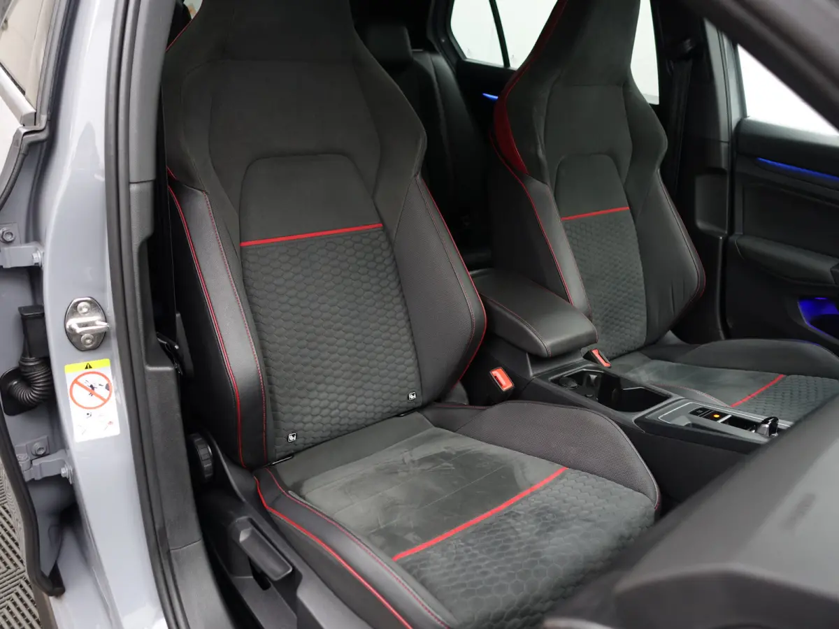 2.0 TSI GTI Clubsport Aut- Panoramadak, Harman Kardon, Sfeerverlichting, Stuur/Stoelverwarming, Xenon Led Matrix