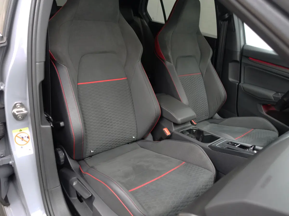 2.0 TSI GTI CLUBSPORT Nurburgring Edition Aut- Panoramadak, Head Up, Harman Kardon, Carplay, Sfeerverlichting, IQ Led