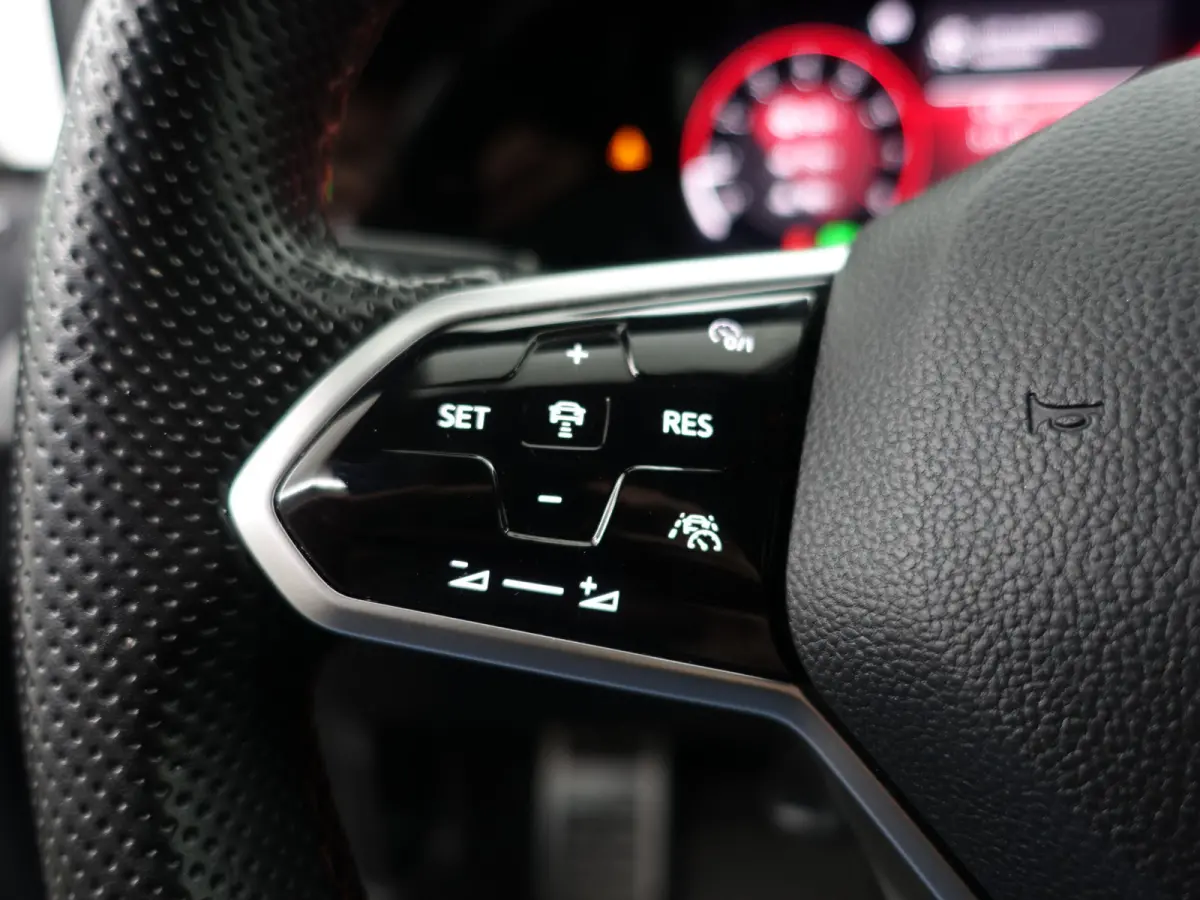 2.0 TSI GTI CLUBSPORT Nurburgring Edition Aut- Panoramadak, Head Up, Harman Kardon, Carplay, Sfeerverlichting, IQ Led