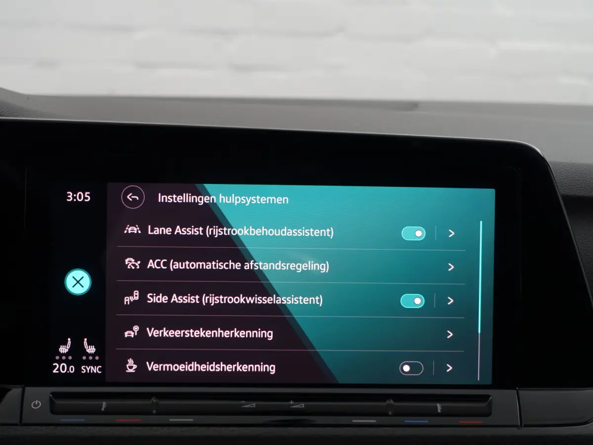 2.0 TSI GTI Aut- Panoramadak, Harman Kardon, Sfeerverlichting, Stuur/Stoelverwarming, Park Pilot
