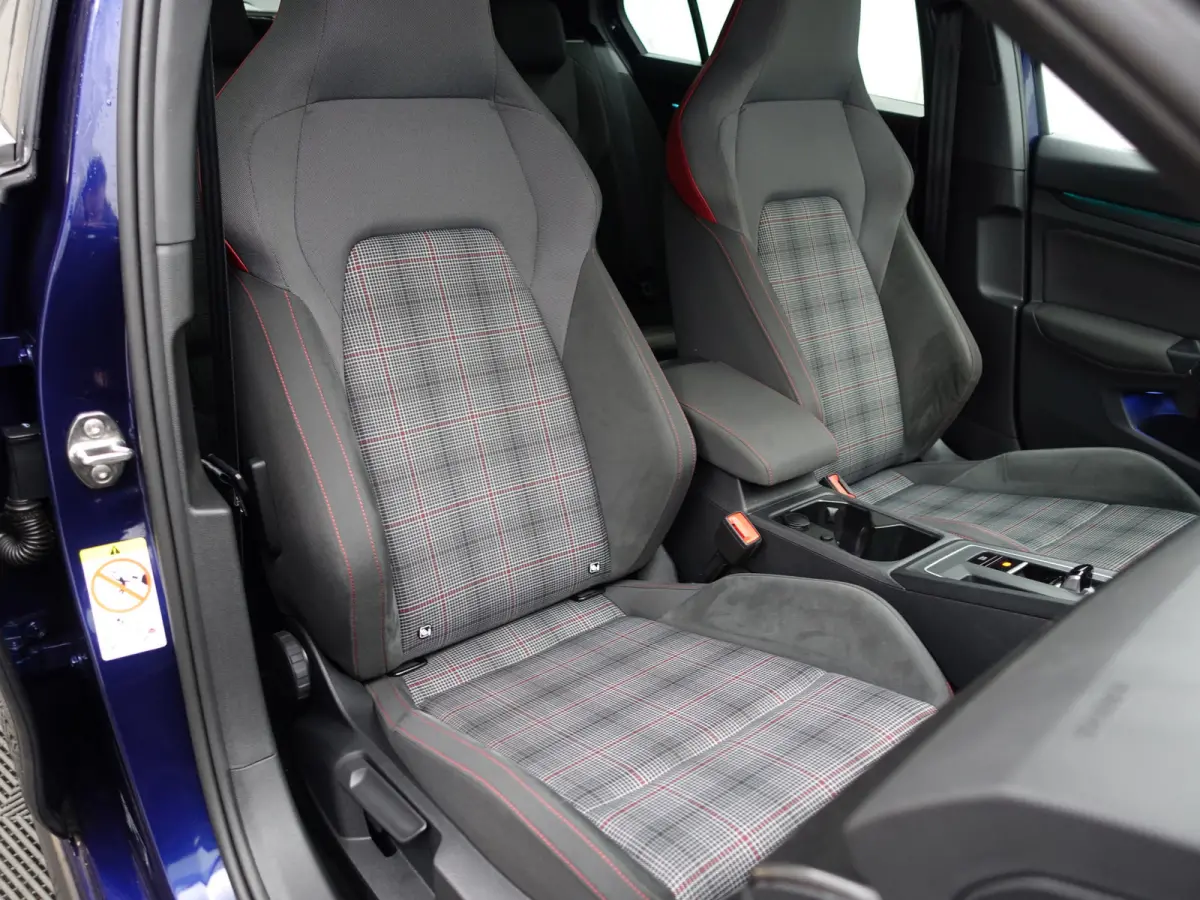 2.0 TSI GTI Aut- Panoramadak, Harman Kardon, Sfeerverlichting, Stuur/Stoelverwarming, Park Pilot