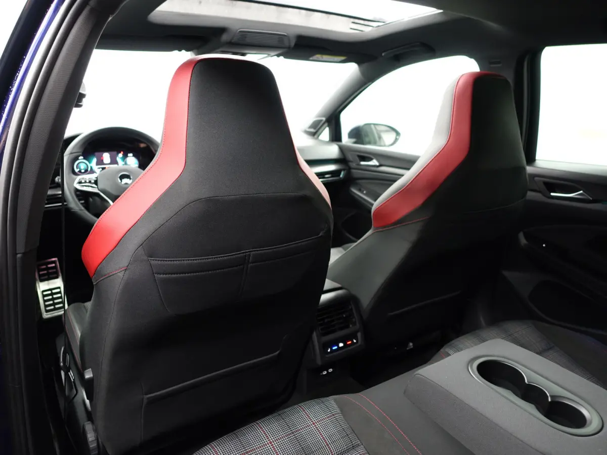 2.0 TSI GTI Aut- Panoramadak, Harman Kardon, Sfeerverlichting, Stuur/Stoelverwarming, Park Pilot