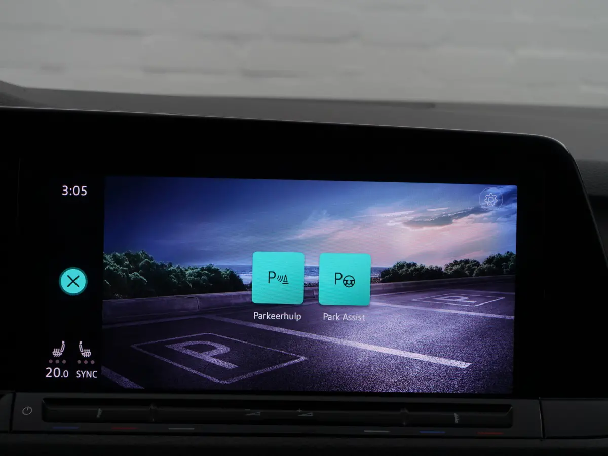 2.0 TSI GTI Aut- Panoramadak, Harman Kardon, Sfeerverlichting, Stuur/Stoelverwarming, Park Pilot