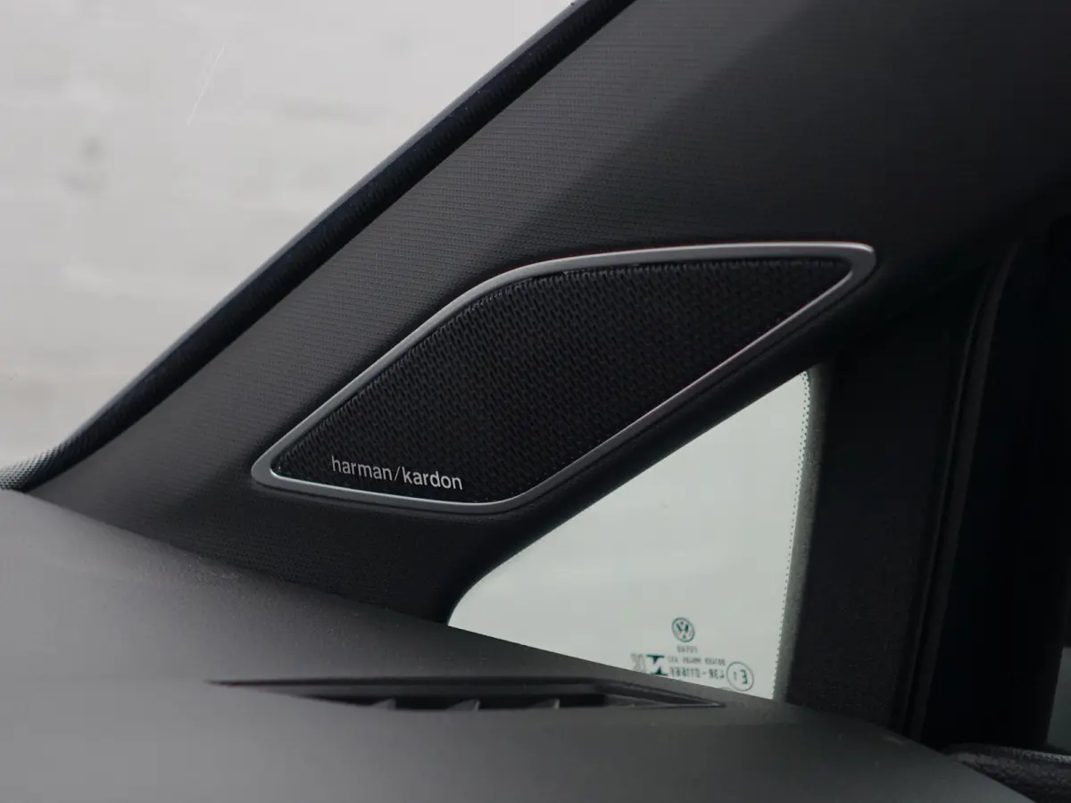 2.0 TSI GTI Aut- Panoramadak, Harman Kardon, Sfeerverlichting, Stuur/Stoelverwarming, Park Pilot