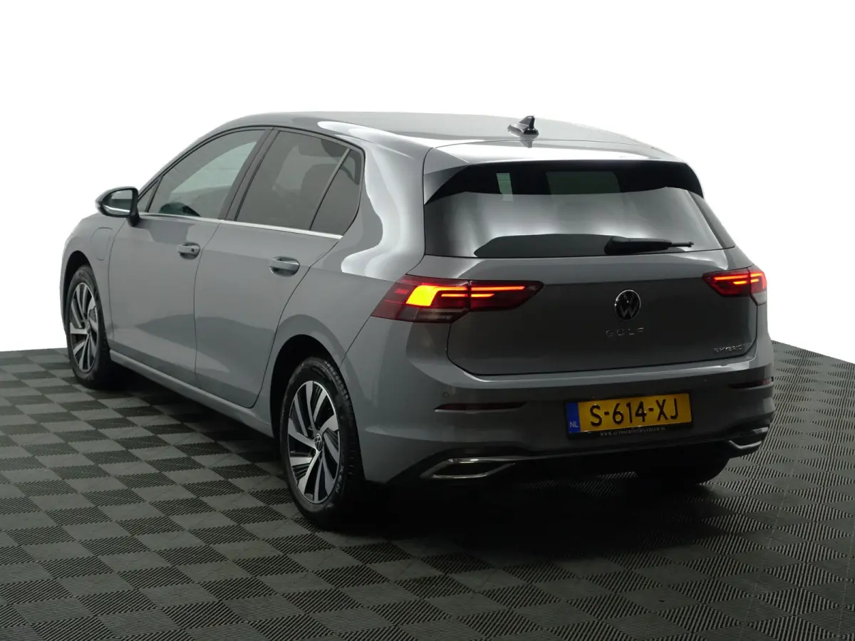 1.4 eHybrid GTE 242pk Aut- Head Up, Carplay, Sfeerverlichting, Stoelmassage, Memory, Stuur/Stoelverwarming, Ada Cruise