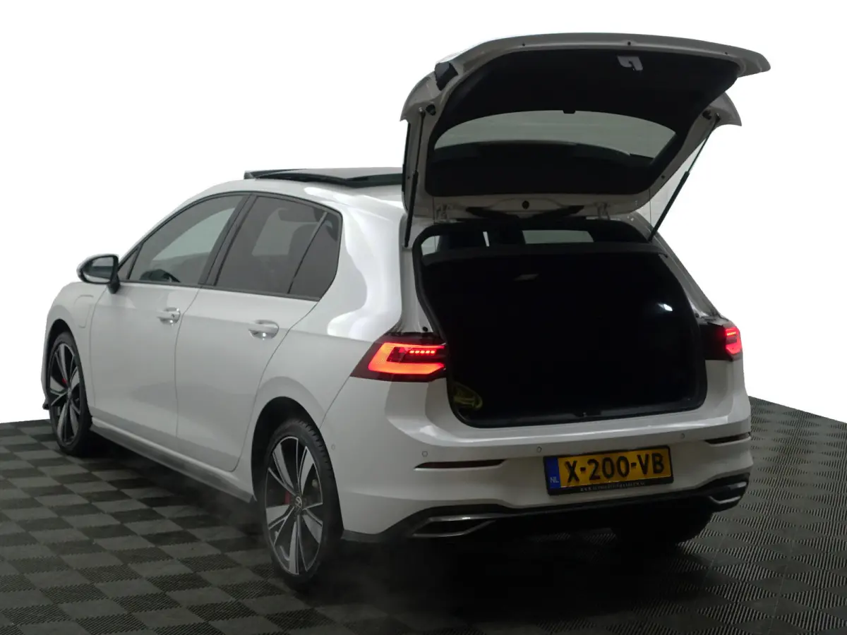 1.4 eHybrid 242pk GTE Aut- Panoramadak, Stuur/Stoelverwarming, CarPlay, Android auto, Ada Cruise, Sfeerverlichting