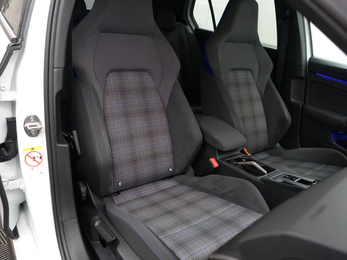 1.4 eHybrid 242pk GTE Aut- Panoramadak, Stuur/Stoelverwarming, CarPlay, Android auto, Ada Cruise, Sfeerverlichting