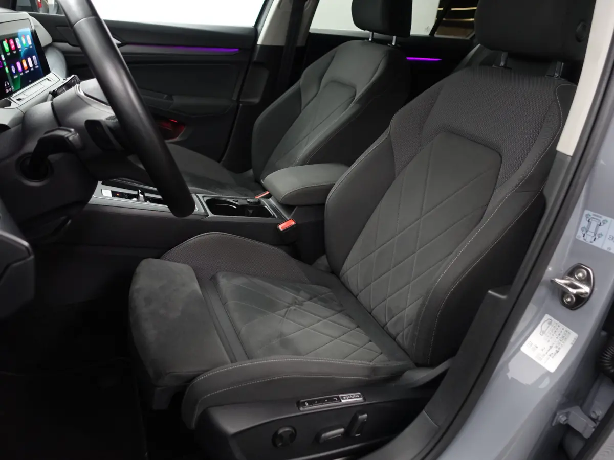 1.4 eHybrid 245pk Advanced Aut- Carplay, Android auto, Memory, Stuur/Stoelverwarming, Sfeerverlichting, Full Front LED