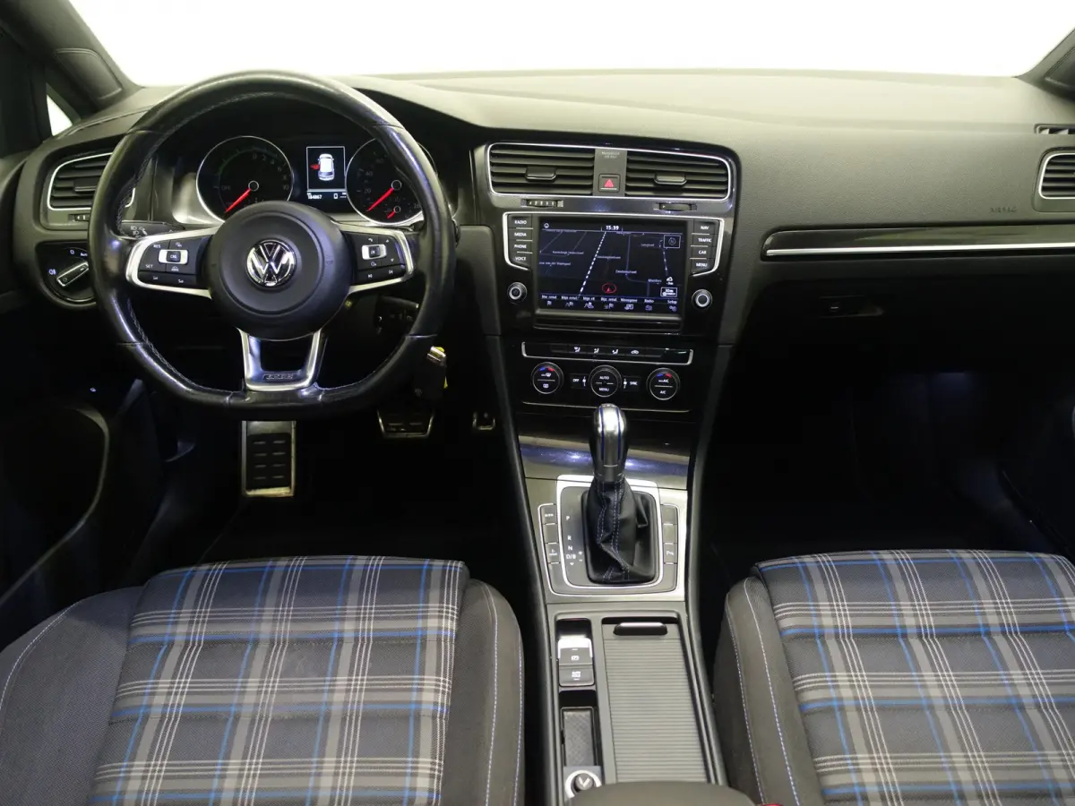 1.4 TSI GTE Highline Aut- Panoramadak, Xenon Led, Park Assist, Sport Interieur