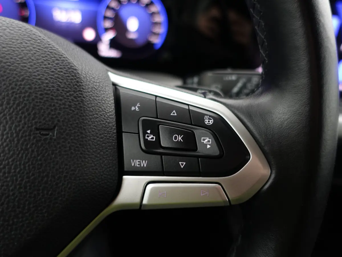 1.0 eTSI Highline Advance Aut- Stoelmassage, Memory, Sfeerverlichting, Park Pilot, Park Assist, Ada Cruise, Stuur/Stoelverwarming