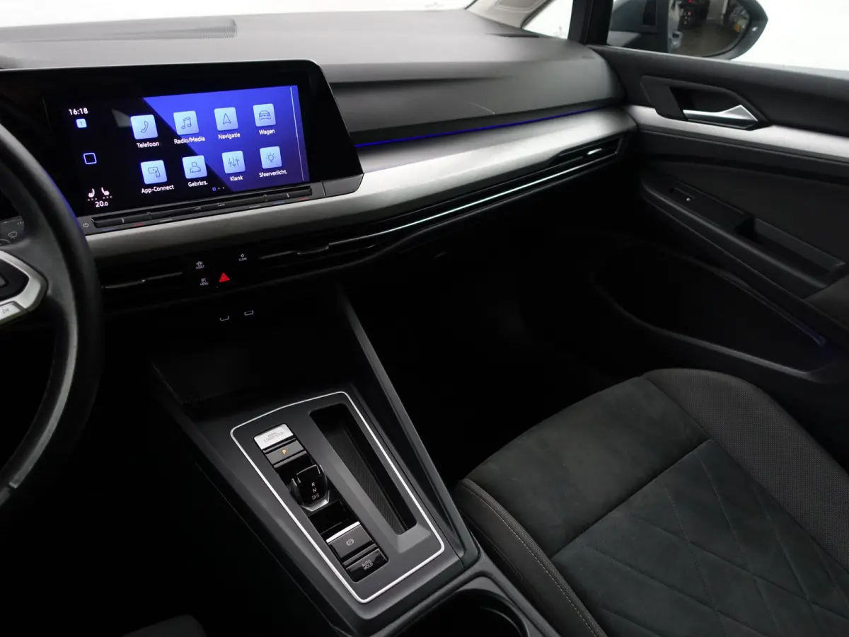 1.0 eTSI Highline Advance Aut- Stoelmassage, Memory, Sfeerverlichting, Park Pilot, Park Assist, Ada Cruise, Stuur/Stoelverwarming