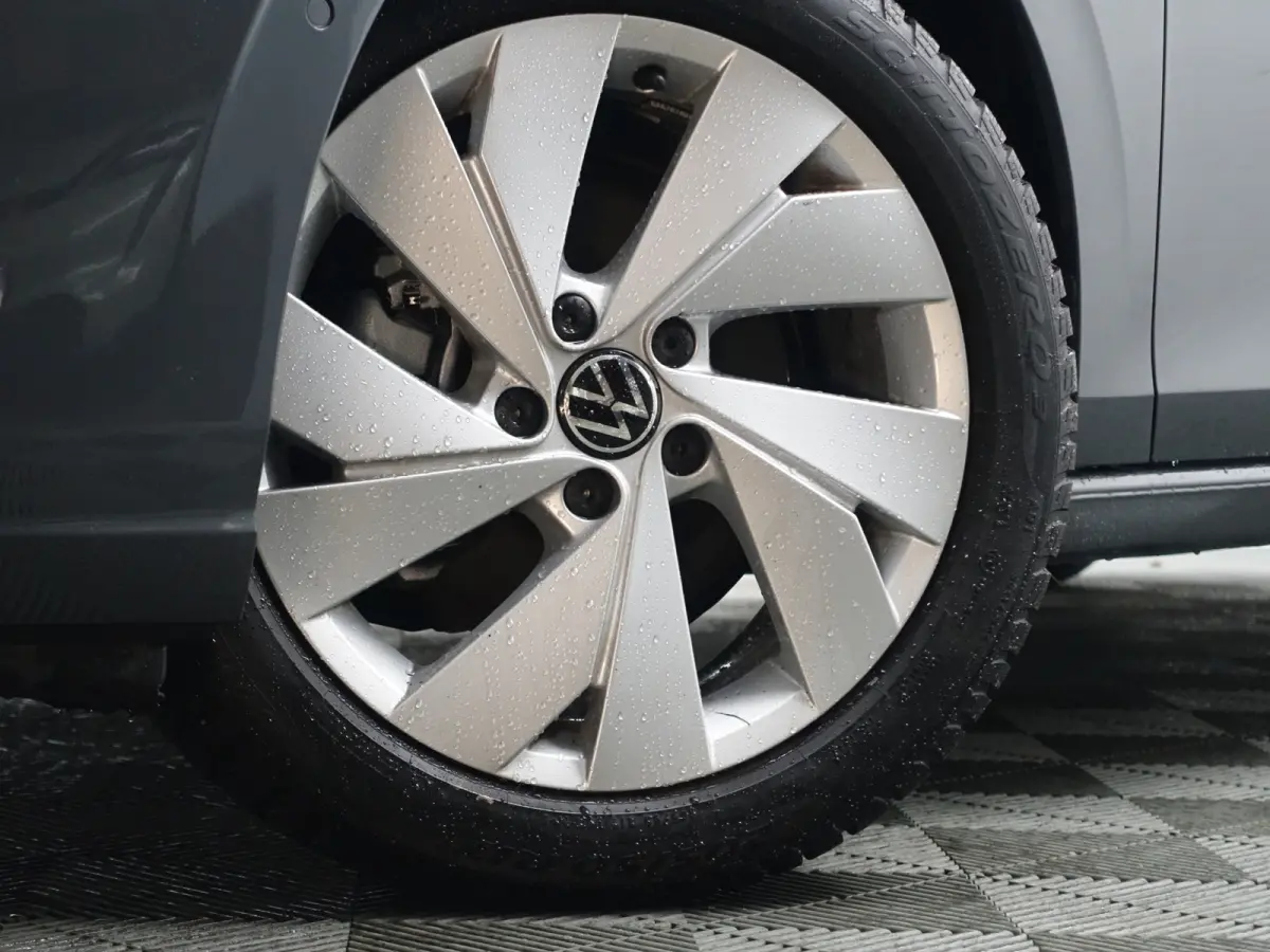 1.0 eTSI Highline Advance Aut- Stoelmassage, Memory, Sfeerverlichting, Park Pilot, Park Assist, Ada Cruise, Stuur/Stoelverwarming