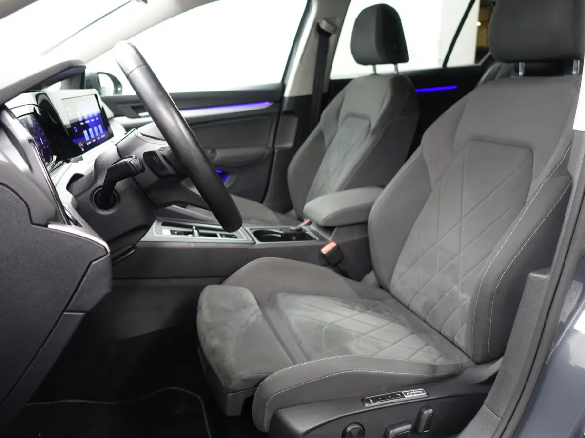 1.0 eTSI Highline Advance Aut- Stoelmassage, Memory, Sfeerverlichting, Park Pilot, Park Assist, Ada Cruise, Stuur/Stoelverwarming