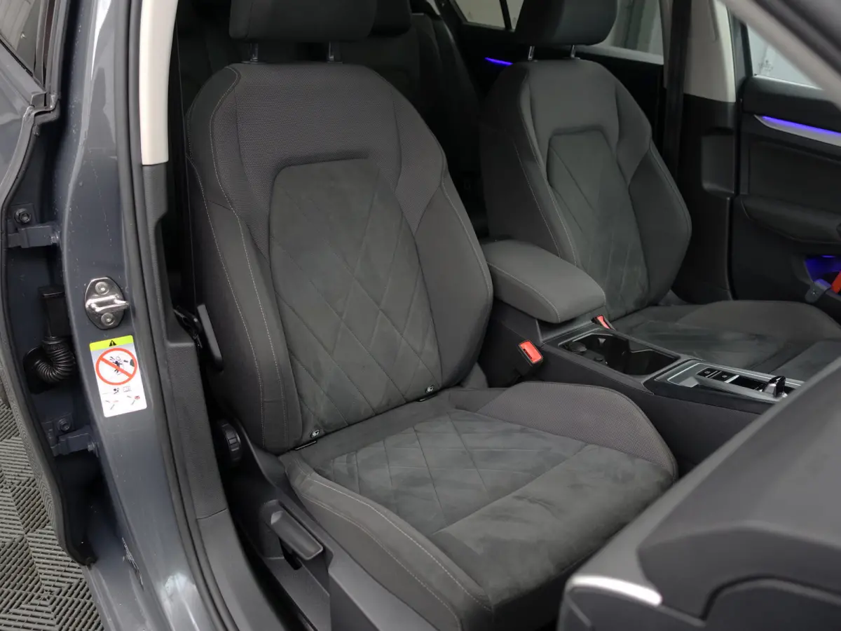 1.0 eTSI Highline Advance Aut- Stoelmassage, Memory, Sfeerverlichting, Park Pilot, Park Assist, Ada Cruise, Stuur/Stoelverwarming