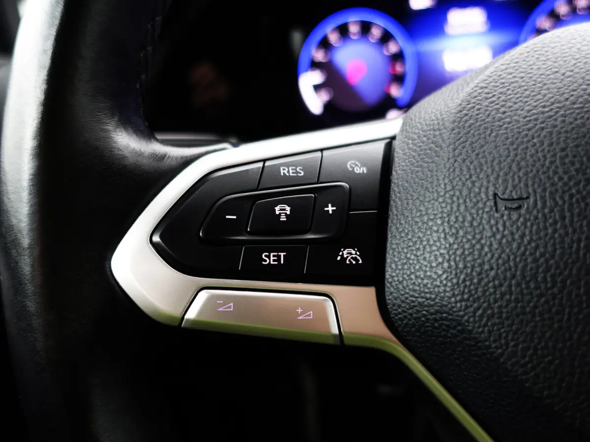 1.0 eTSI Highline Advance Aut- Stoelmassage, Memory, Sfeerverlichting, Park Pilot, Park Assist, Ada Cruise, Stuur/Stoelverwarming
