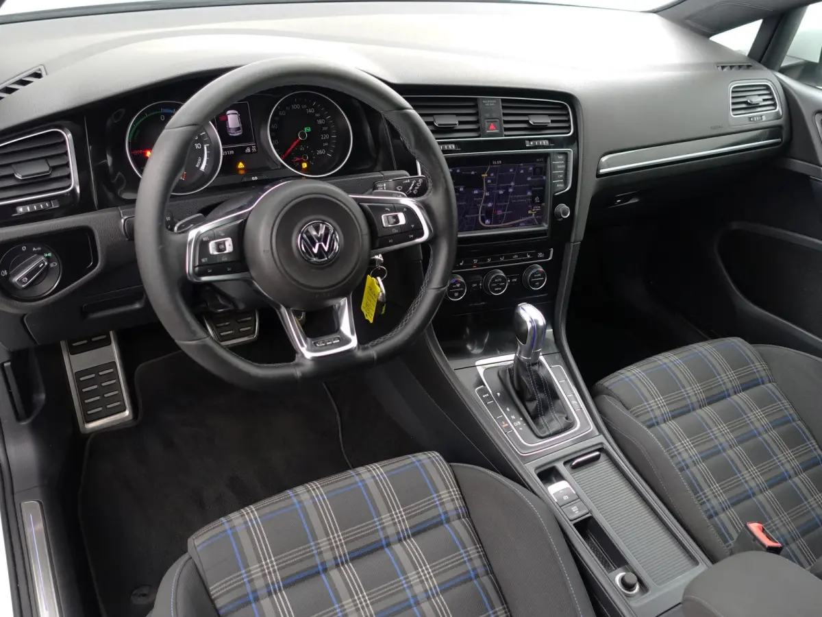 1.4 TSI GTE Highline Aut- Panodak, Xenon Led, Park Assist, Camera, Navi, Clima