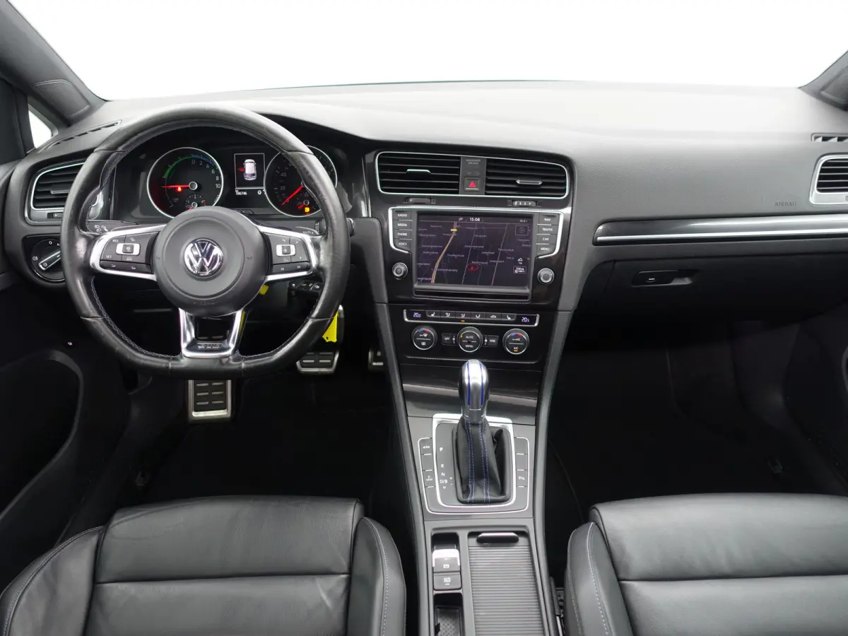 1.4 TSI GTE Performance Aut- Panoramadak, Carplay, Camera, Park Assist, Park Pilot, Ada Cruise, Leder Sport Interieur