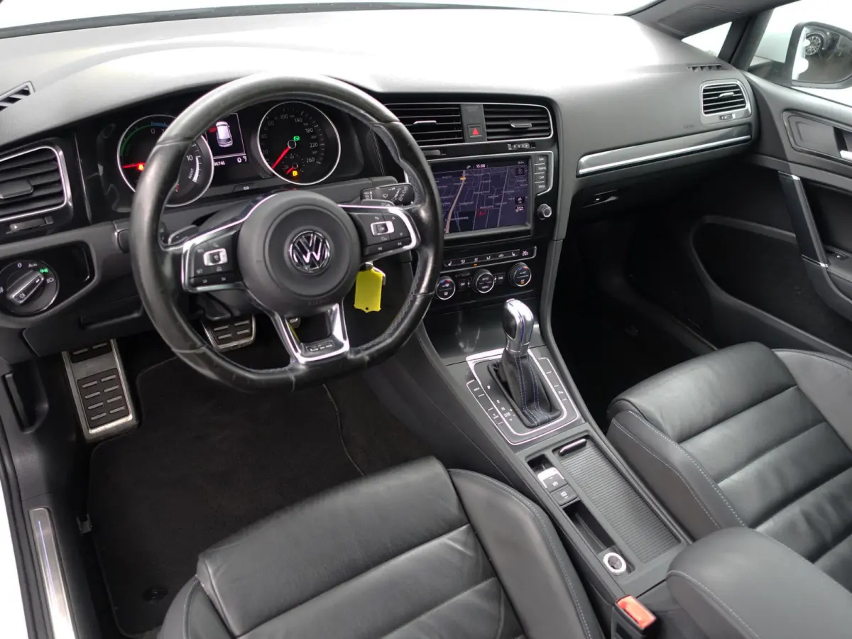 1.4 TSI GTE Performance Aut- Panoramadak, Carplay, Camera, Park Assist, Park Pilot, Ada Cruise, Leder Sport Interieur