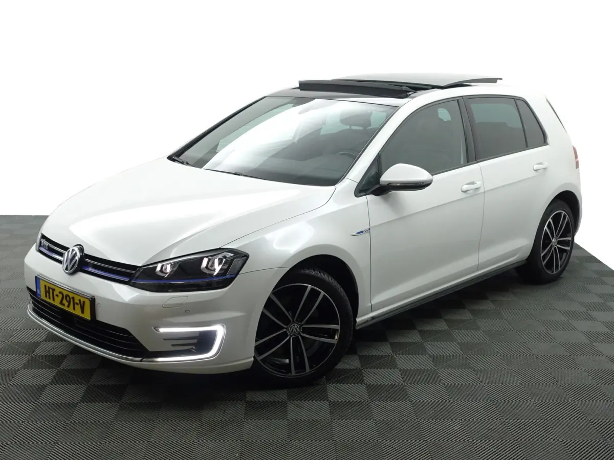 1.4 TSI GTE Performance Aut- Panoramadak, Carplay, Camera, Park Assist, Park Pilot, Ada Cruise, Leder Sport Interieur