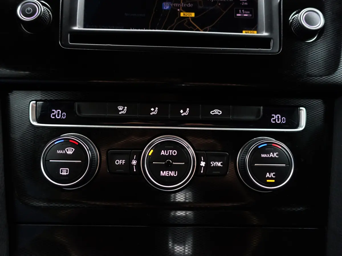 1.4 TSI GTE Highline Aut- Xenon Led, CarPlay, Navi, Park Assist, Blindspot, Clima, Cruise