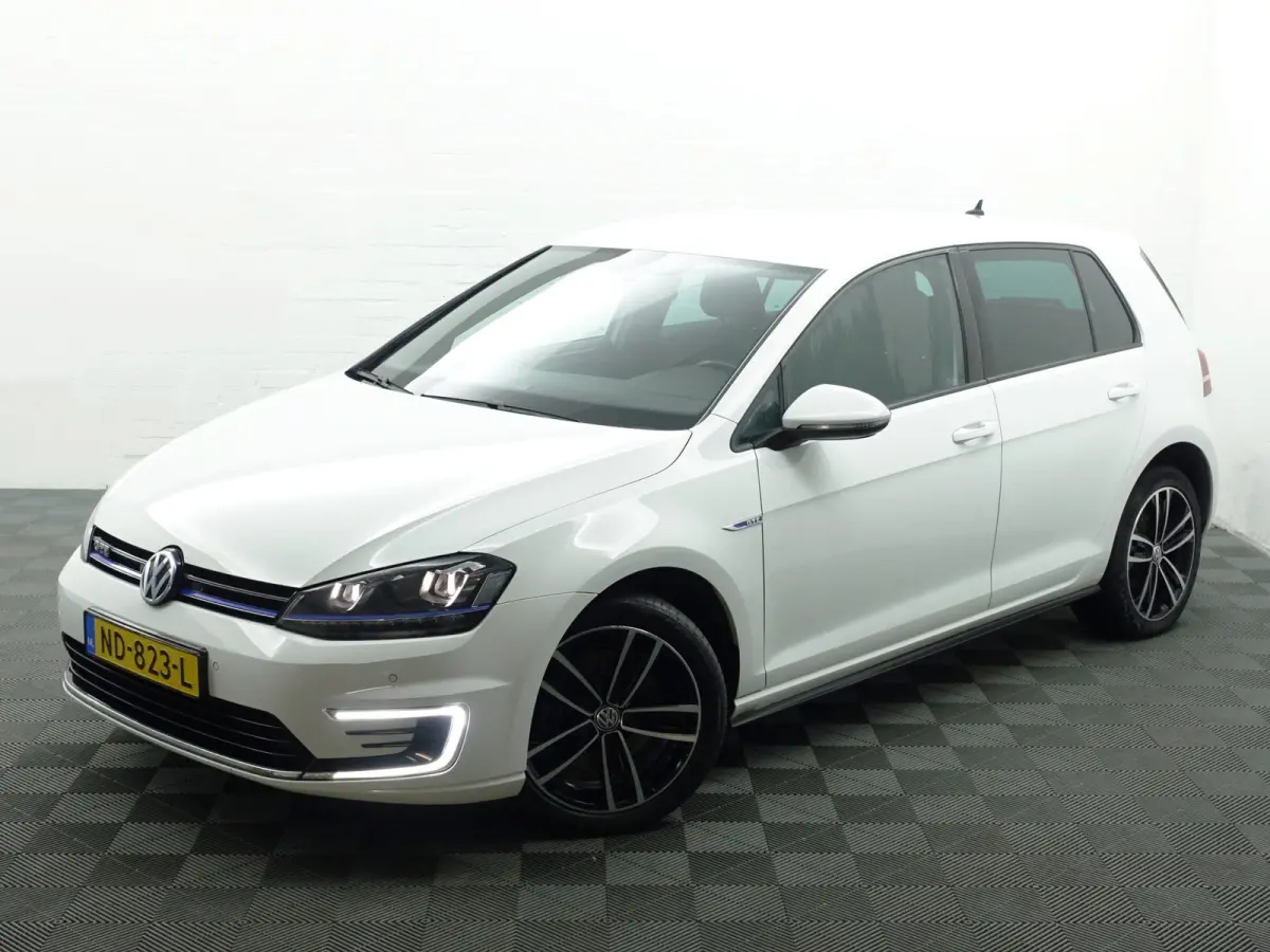1.4 TSI GTE Highline Aut- Xenon Led, CarPlay, Navi, Park Assist, Blindspot, Clima, Cruise