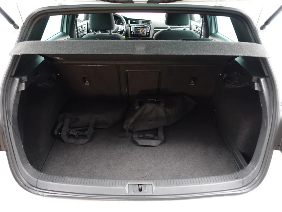 1.4 TSI GTE Highline Aut- Xenon Led, CarPlay, Navi, Park Assist, Blindspot, Clima, Cruise