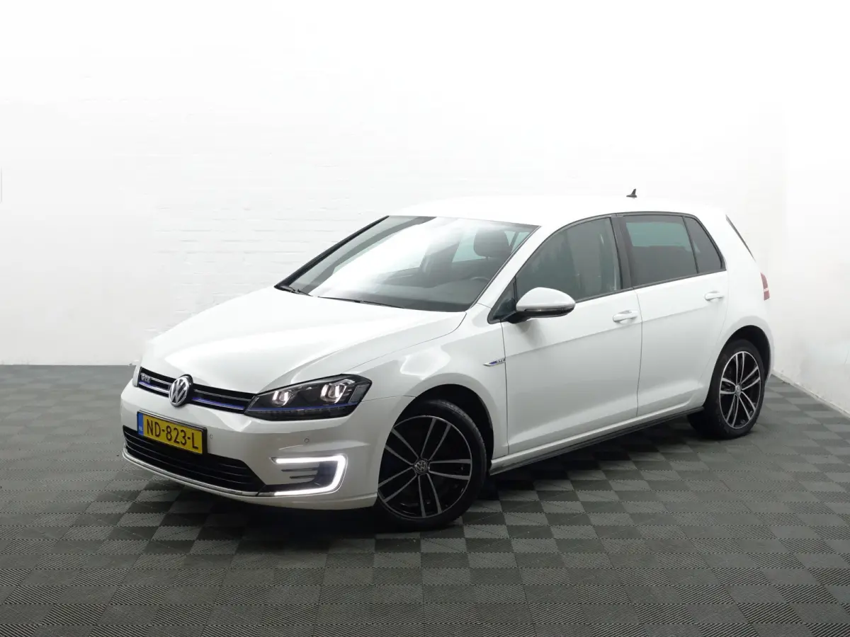 1.4 TSI GTE Highline Aut- Xenon Led, CarPlay, Navi, Park Assist, Blindspot, Clima, Cruise