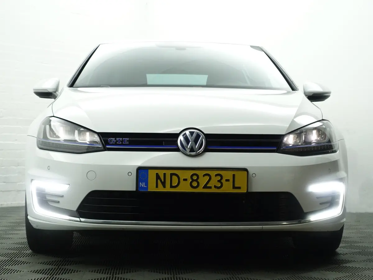 1.4 TSI GTE Highline Aut- Xenon Led, CarPlay, Navi, Park Assist, Blindspot, Clima, Cruise