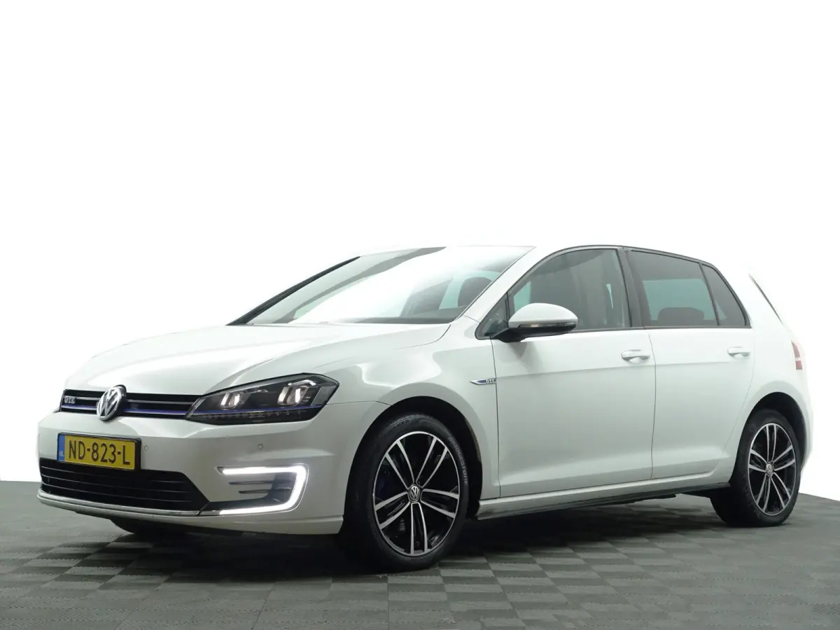 1.4 TSI GTE Highline Aut- Xenon Led, CarPlay, Navi, Park Assist, Blindspot, Clima, Cruise