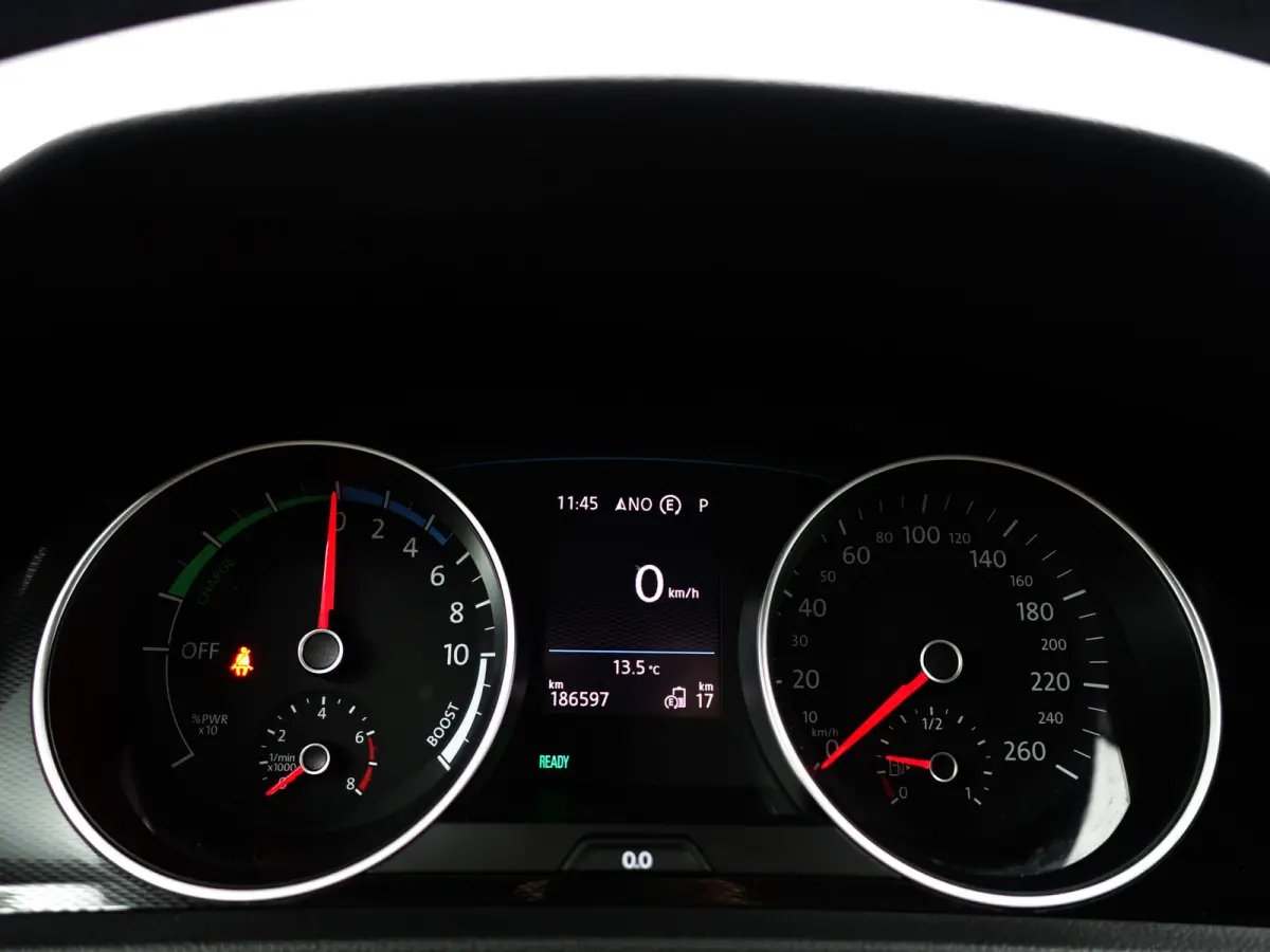 1.4 TSI GTE Highline Aut- Xenon Led, CarPlay, Navi, Park Assist, Blindspot, Clima, Cruise