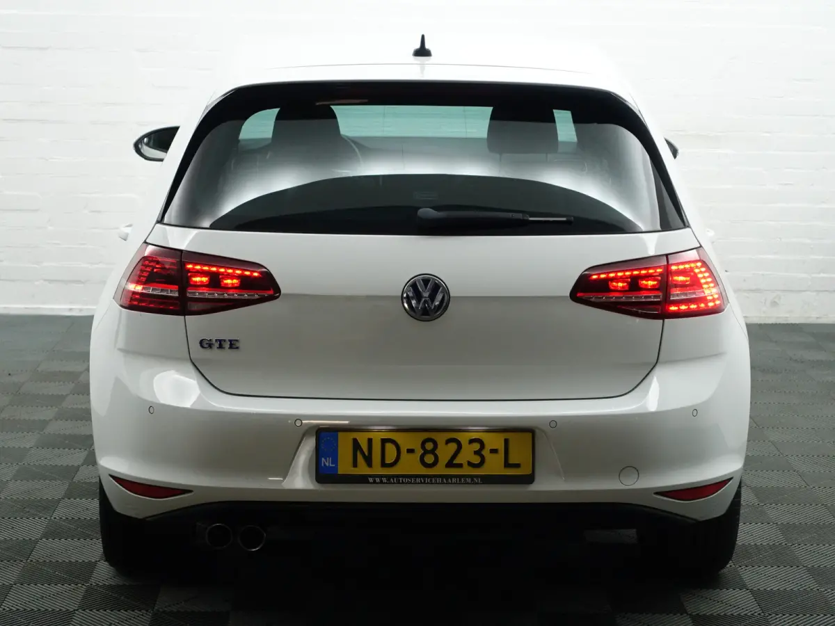 1.4 TSI GTE Highline Aut- Xenon Led, CarPlay, Navi, Park Assist, Blindspot, Clima, Cruise