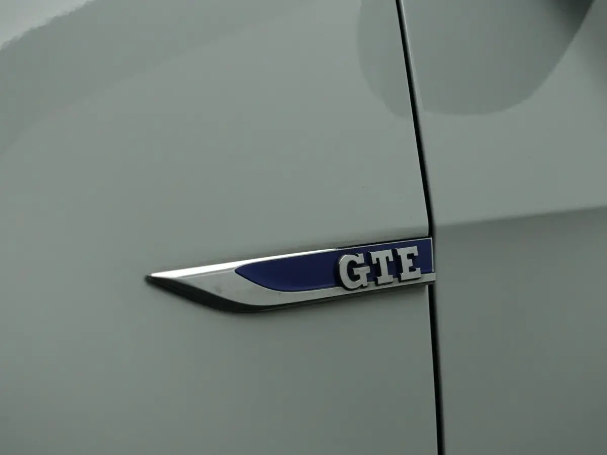 1.4 TSI GTE Highline Aut- Xenon Led, CarPlay, Navi, Park Assist, Blindspot, Clima, Cruise