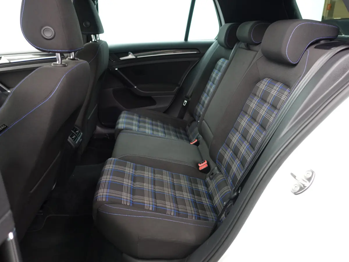 1.4 TSI GTE Highline Aut- Xenon Led, CarPlay, Navi, Park Assist, Blindspot, Clima, Cruise