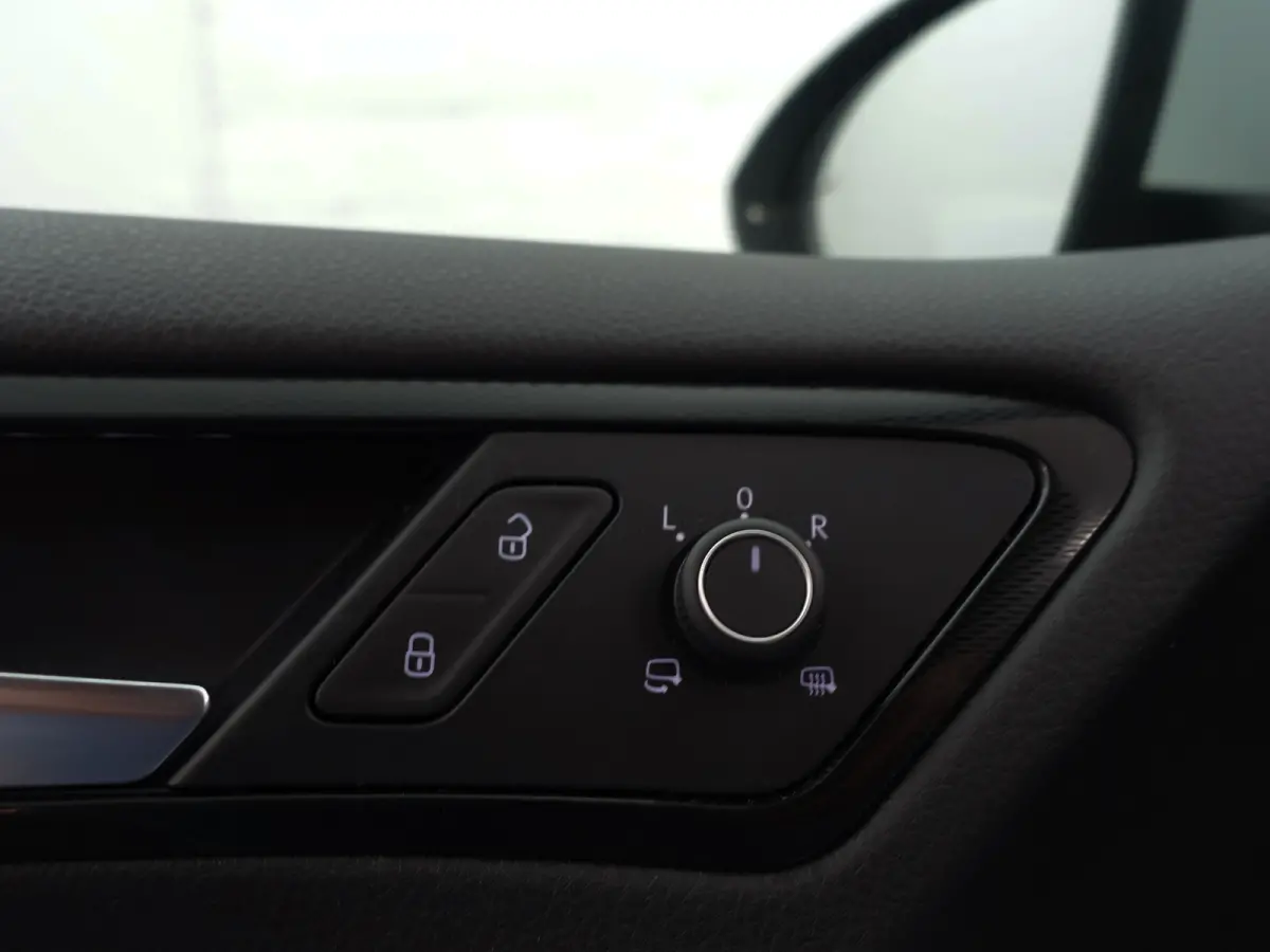 1.4 TSI GTE Highline Aut- Xenon Led, CarPlay, Navi, Park Assist, Blindspot, Clima, Cruise