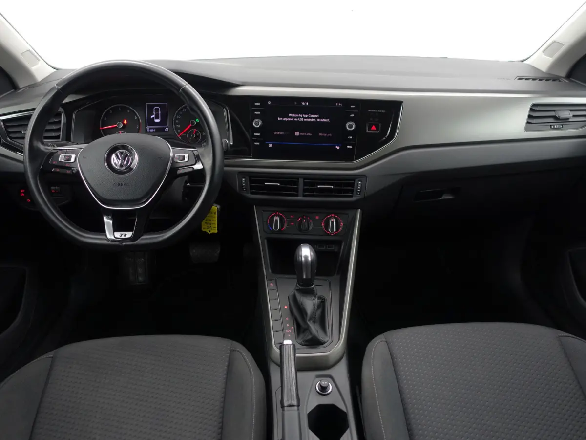 1.0 TSI R Line Aut- Carplay, Android Auto, Led, Privacy Glass, Navigatie, Cruise
