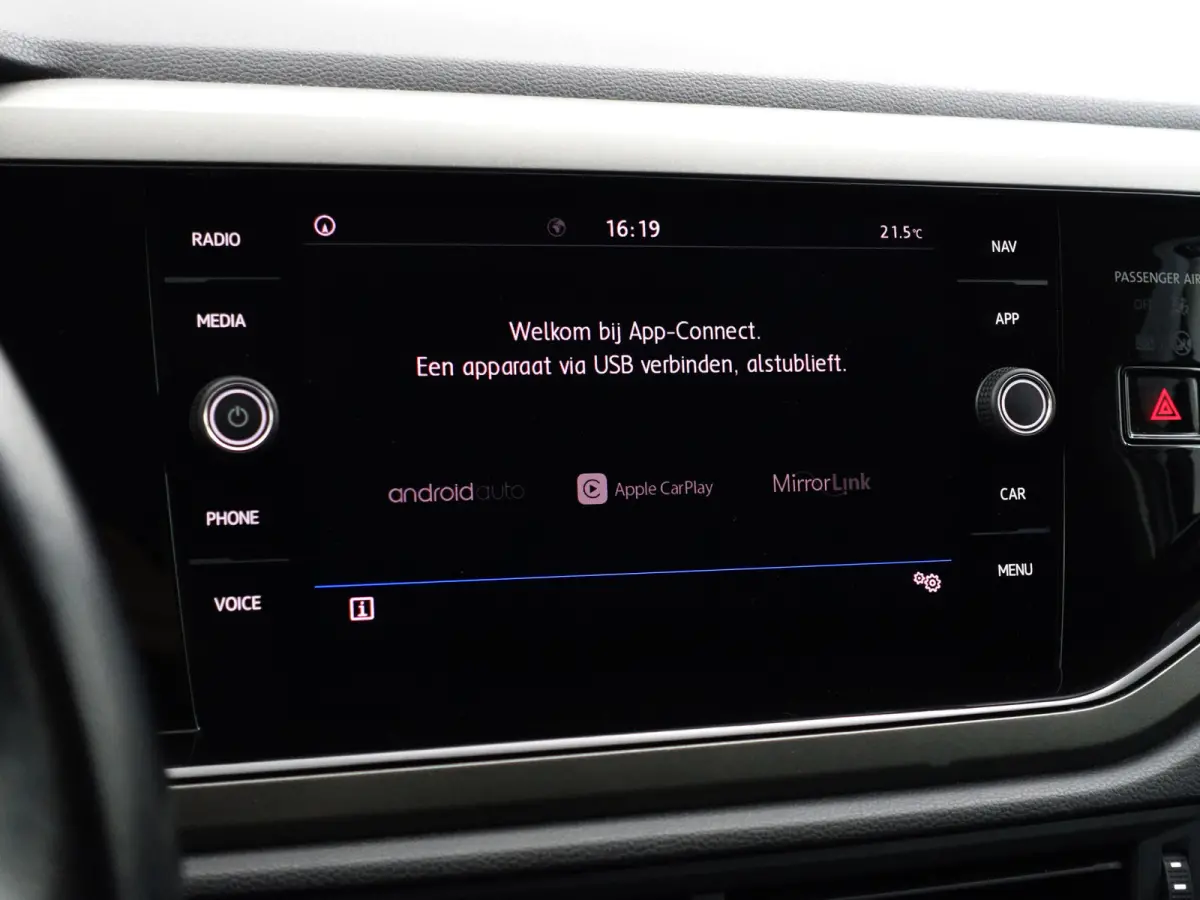 1.0 TSI R Line Aut- Carplay, Android Auto, Led, Privacy Glass, Navigatie, Cruise