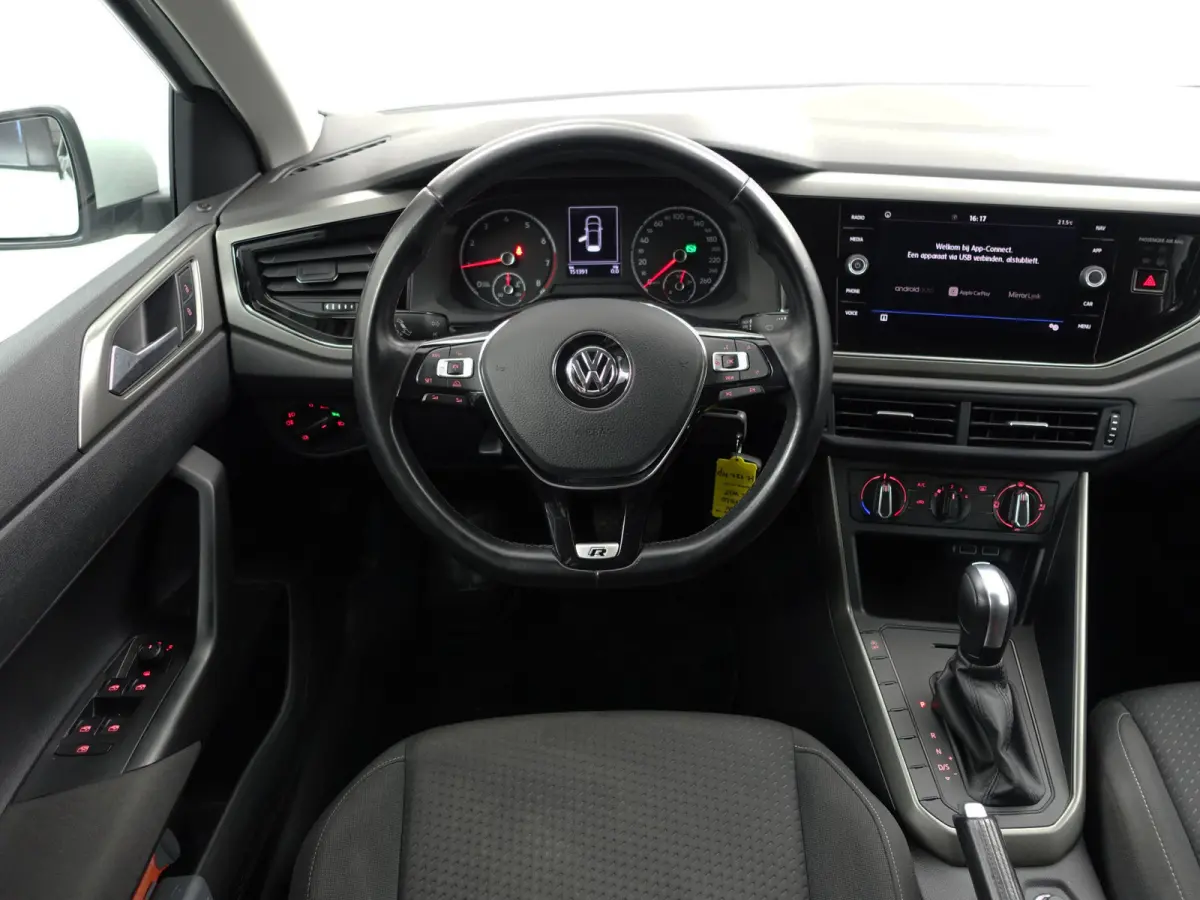 1.0 TSI R Line Aut- Carplay, Android Auto, Led, Privacy Glass, Navigatie, Cruise