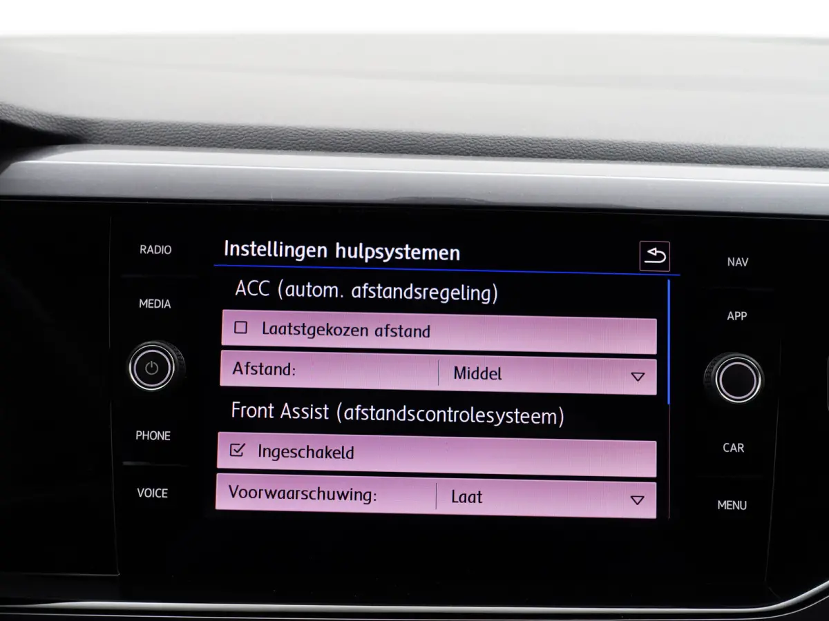 1.0 TSI R Line Aut- Panodak, Virtual Cockpit, Xenon Led, Ada Cruise, Carplay, Park Assist, Dynamic Select