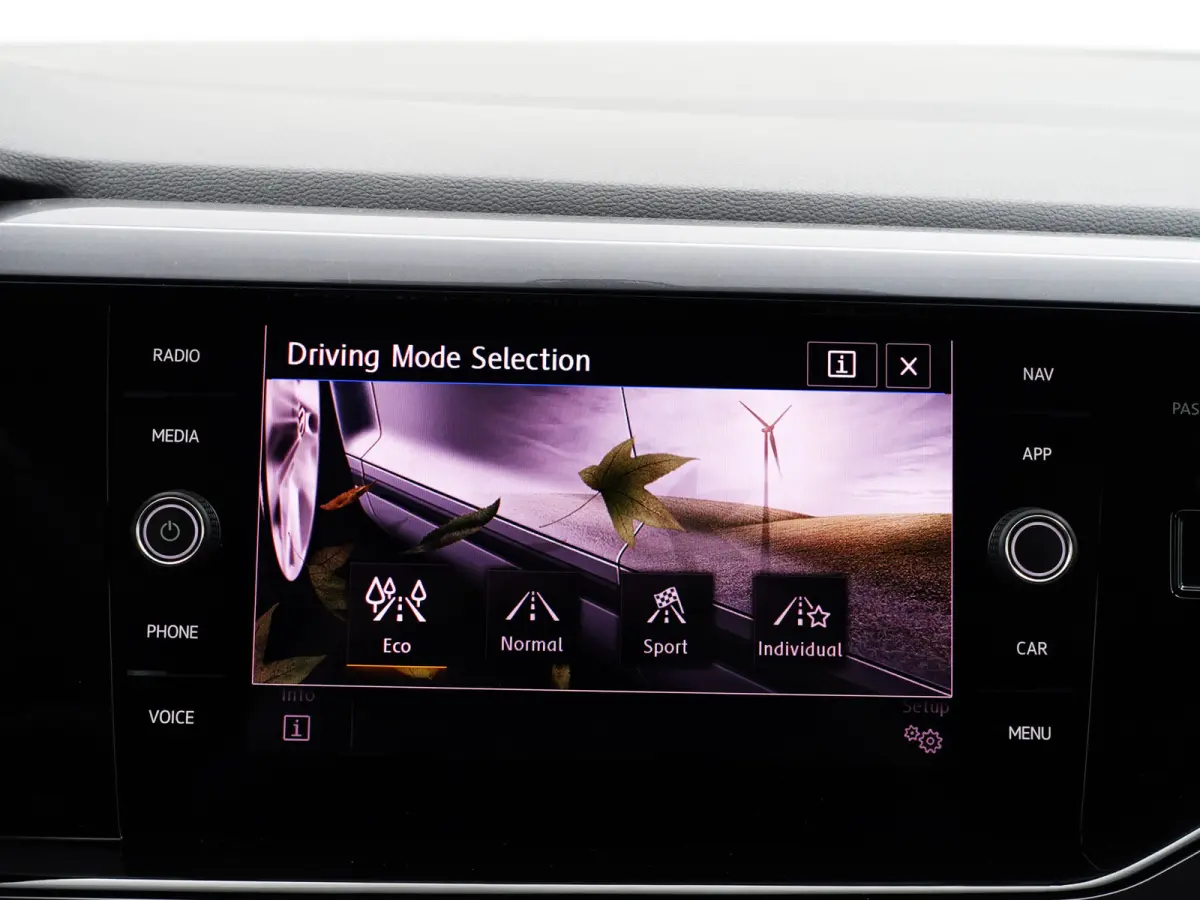 1.0 TSI R Line Aut- Panodak, Virtual Cockpit, Xenon Led, Ada Cruise, Carplay, Park Assist, Dynamic Select