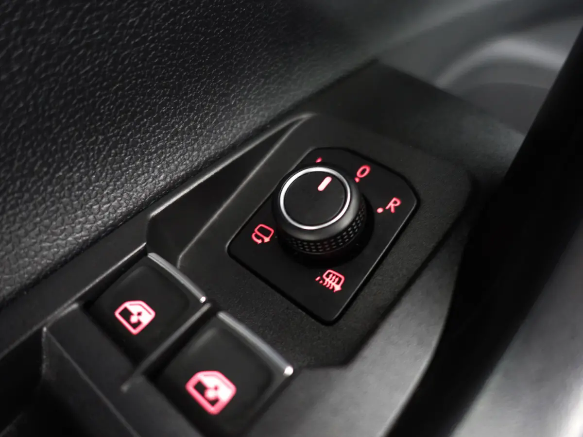 1.0 TSI R Line Aut- Panodak, Virtual Cockpit, Xenon Led, Ada Cruise, Carplay, Park Assist, Dynamic Select