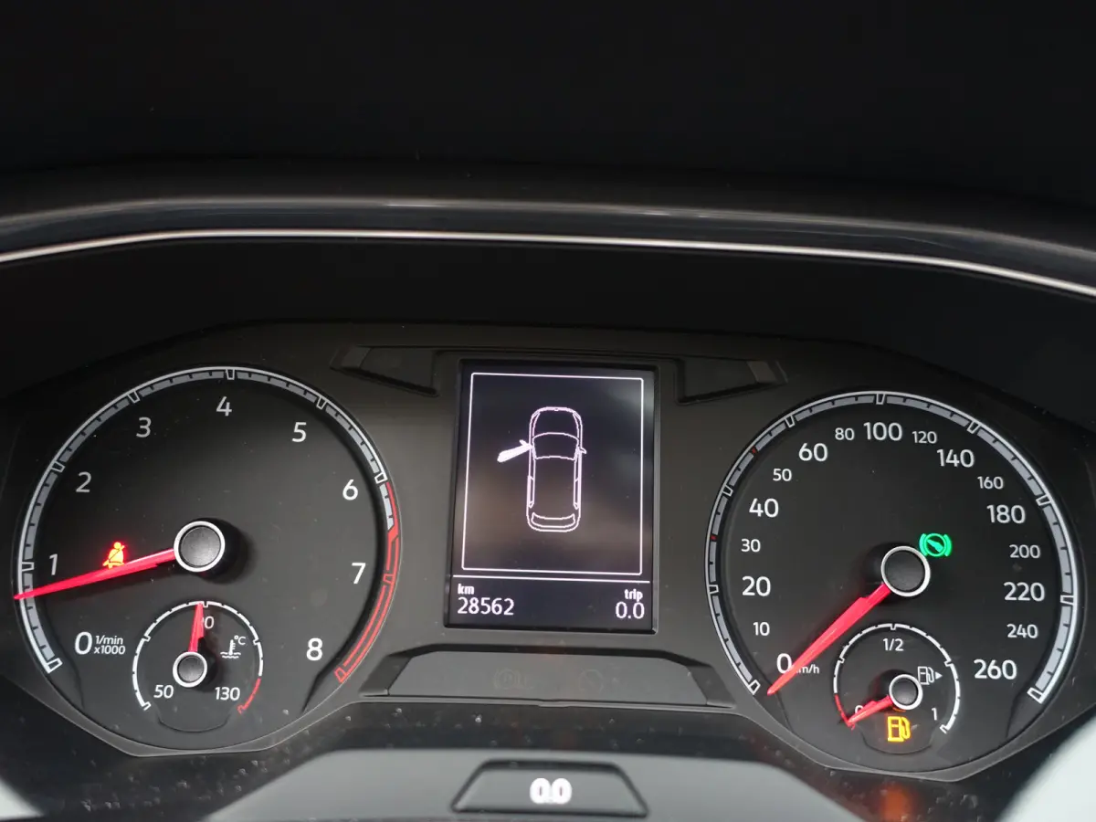 1.5 TSI R-Line+ Aut- Nieuw Model, Panodak, Sport interieur, Camera, Ada Cruise, Park Assist, Dynamic Select