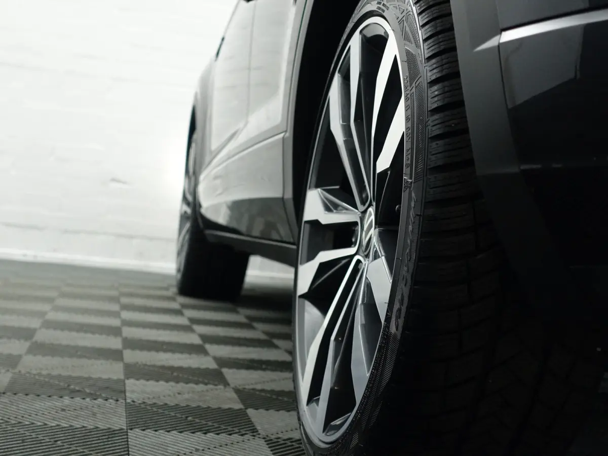 1.5 TSI R-Line+ Aut- Nieuw Model, Panodak, Sport interieur, Camera, Ada Cruise, Park Assist, Dynamic Select