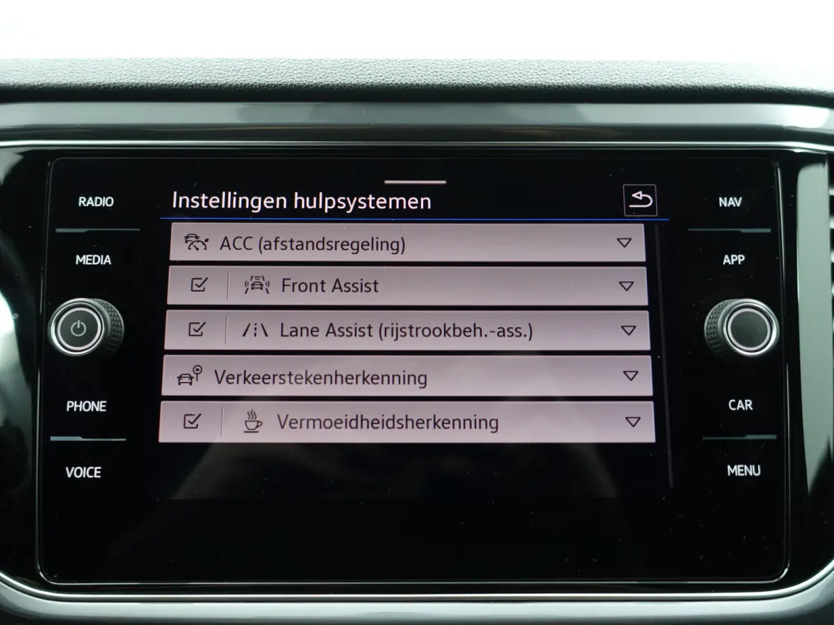 1.5 TSI R-Line+ Aut- Nieuw Model, Panodak, Sport interieur, Camera, Ada Cruise, Park Assist, Dynamic Select